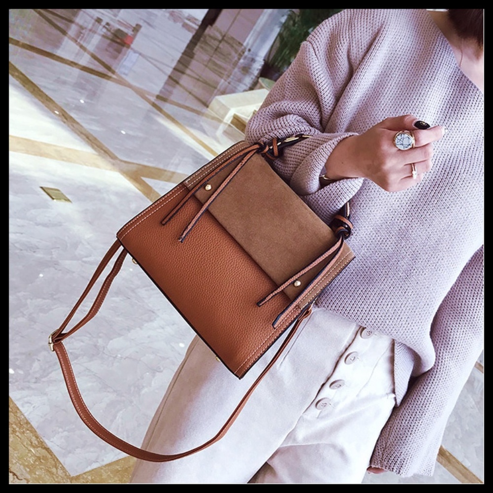 NEW LISBON Tote Crossbody - Picture 4 of 8